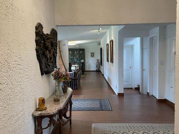 SE VENDE CASA EN JARDINES DEL PEDREGAL