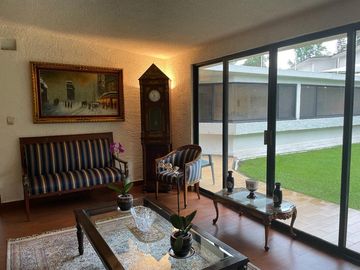 SE VENDE CASA EN JARDINES DEL PEDREGAL
