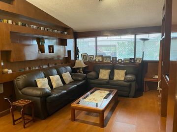 SE VENDE CASA EN JARDINES DEL PEDREGAL