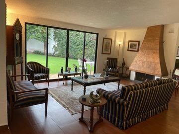 SE VENDE CASA EN JARDINES DEL PEDREGAL