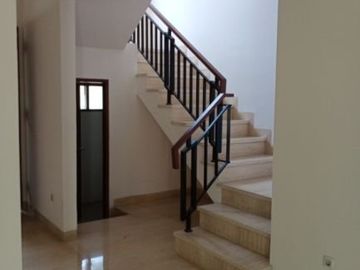 Rumah Mewah Dan Murah Plus Kolam Reang Di Cilandak Barat