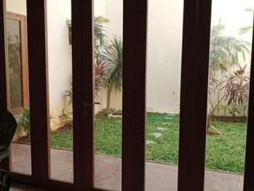 Rumah Mewah Dan Murah Plus Kolam Reang Di Cilandak Barat