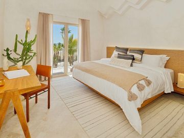 Penthouse vista al mar, jacuzzi, parque para perros