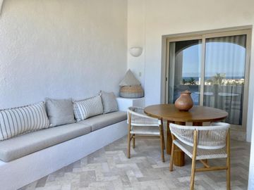 Penthouse vista al mar, jacuzzi, parque para perros