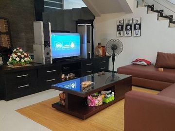 Rumah Besar Dan Mewah Full Furnished Di Kawasan Elite Renon