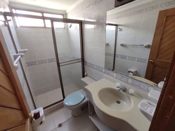 apartamento en venta en altos de riomar. Cod V104609