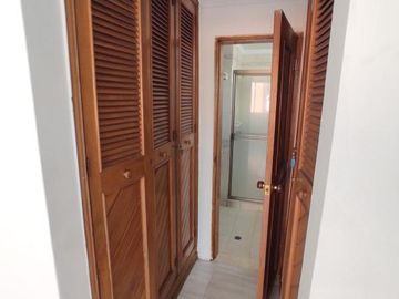 apartamento en venta en altos de riomar. Cod V104609