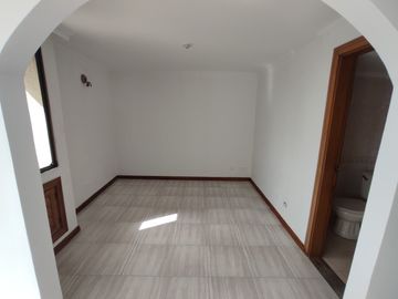 apartamento en venta en altos de riomar. Cod V104609