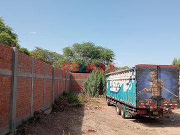 🏭 VENTA DE LOCAL INDUSTRIAL – SULLANA,  🏭
📌 Ubicación privilegiada en zona industrial Sullana–Tambogrande, con perímetro construido

🌟 ¡Una oportun
