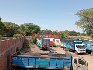 🏭 VENTA DE LOCAL INDUSTRIAL – SULLANA,  🏭
📌 Ubicación privilegiada en zona industrial Sullana–Tambogrande, con perímetro construido

🌟 ¡Una oportun