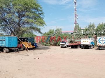 🏭 VENTA DE LOCAL INDUSTRIAL – SULLANA,  🏭
📌 Ubicación privilegiada en zona industrial Sullana–Tambogrande, con perímetro construido

🌟 ¡Una oportun