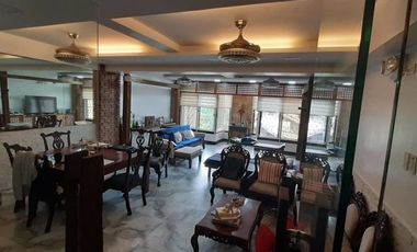 FOR SALE: 6 BR Residential/Office Townhouse in Roxas District, Quezon City