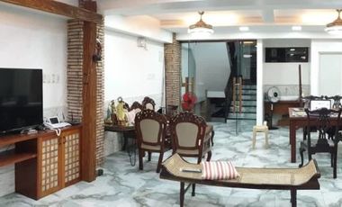 FOR SALE: 6 BR Residential/Office Townhouse in Roxas District, Quezon City