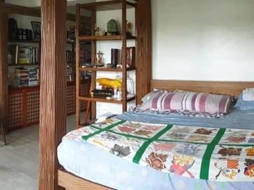 FOR SALE: 6 BR Residential/Office Townhouse in Roxas District, Quezon City