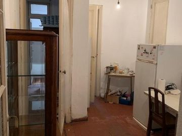 AMPLIO SEMIPISO DE 2 AMBIENTES CON POSIBILIDAD DE 3