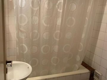 AMPLIO SEMIPISO DE 2 AMBIENTES CON POSIBILIDAD DE 3