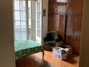 AMPLIO SEMIPISO DE 2 AMBIENTES CON POSIBILIDAD DE 3