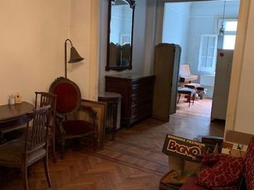AMPLIO SEMIPISO DE 2 AMBIENTES CON POSIBILIDAD DE 3