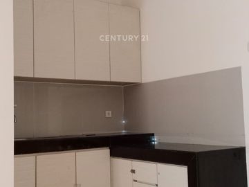 Rumah Siap Huni 2 Lantai Cluster Europe Green Lake City Cipondoh