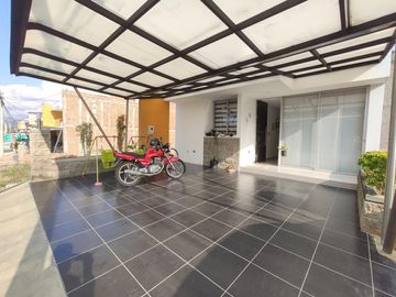 casa en venta en lomitas. Cod V24162