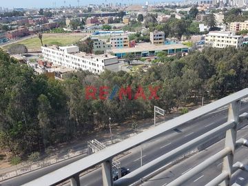 Vive En El Condominio Alto Colonial Del Cercado De Lima.!!.. Alquila Departamento Piso 15 + Cochera.