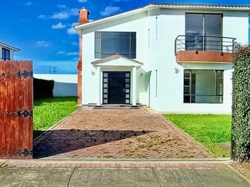 casa en venta en funza. Cod V15698