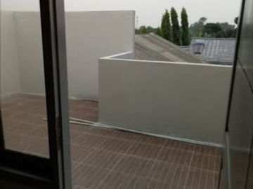 Rumah di Sukmajaya, Baru, 2Lt, dlm Cluster di Kemang II