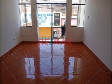 Venta de casa en Urb. San Isidro I Etapa, calle Uranio con Base para 5 pisos!
Ubicada cerca de Av. Metropolitana, Universidad Privada del Norte (UPN)