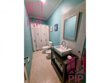 Casa  en Venta Moron / Moron (B110 607)