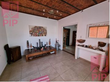 Casa  en Venta Moron / Moron (B110 607)