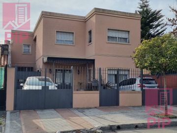 Casa  en Venta Moron / Moron (B110 607)