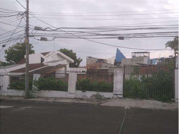 Venta de terreno zona centro de manta