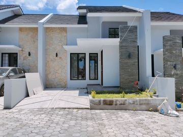 Rumah minimalis modern siap huni dalam cluster dekat Pamela 7