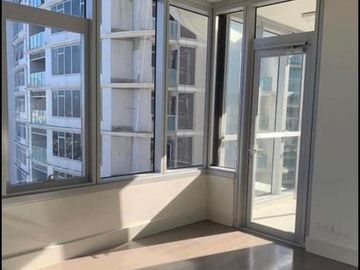 Rush for sale 2BR in Lincoln Tower Proscenium two bedroom condominium Rockwell Makati