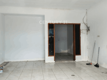 Rumah Tinggal Cocok Untuk Usaha Area Pasar Kemis Tangerang