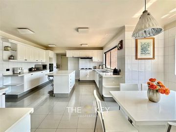 Departamento en venta de 4 dorm. en Lo Barnechea