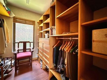 Departamento en venta de 4 dorm. en Lo Barnechea