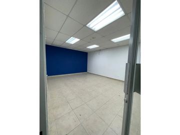 Se Vende Local con Oficinas 280 Mts Juan Diaz $345.000.oo