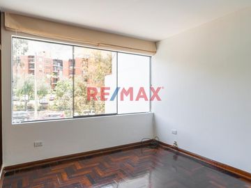 📍 Departamento en Los Álamos de Monterrico – Surco

💥 PRECIO AJUSTADO: $115,000 💰
(Incluye cochera lineal para 2 autos o camionetas 🚗🚗)
📄 ¡Documen