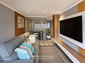 Casa en venta de 4 dorm. en Lo Barnechea