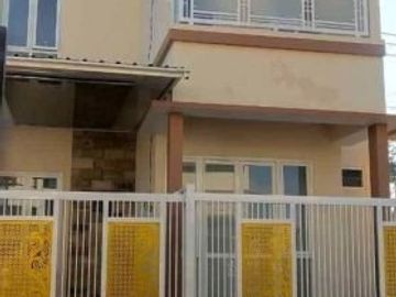 Villa Murah dekat Hotel Contena Batu