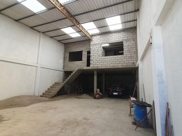 Venta de Galpon en el Cantón Libertad, cerca del paseo shopping. (LC)