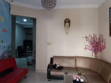 Disewakan Rumah 4 Lantai di Pademangan