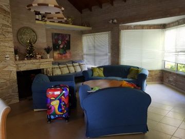 CARILO HERMOSO CHALET  VENTA INMEDIATA  ESCUCHA OFERTAS