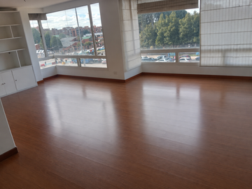 apartamento en arriendo en chico norte. Cod A127237
