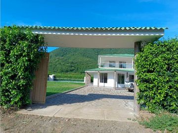 VENTA CABAÑAS BAHIA CONCHA