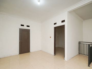 Rumah LB 120 SHM 15 menit ke Summarecon Mall Bekasi Siap KPR J-53297
