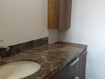 Venta casa 3 dormitorios acabados de lujo, Por estrenar, Sector Nayón