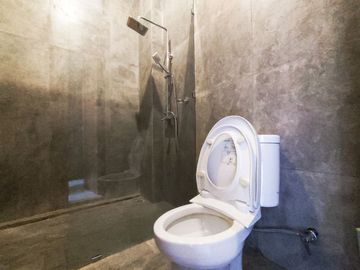 VILLA CANTIK 4 LANTAI DI JIMBARAN DJUAL MURAH
