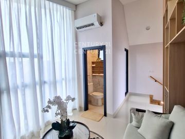 Navara Rumah Mewah 3 Lantai Di Harapan Indah